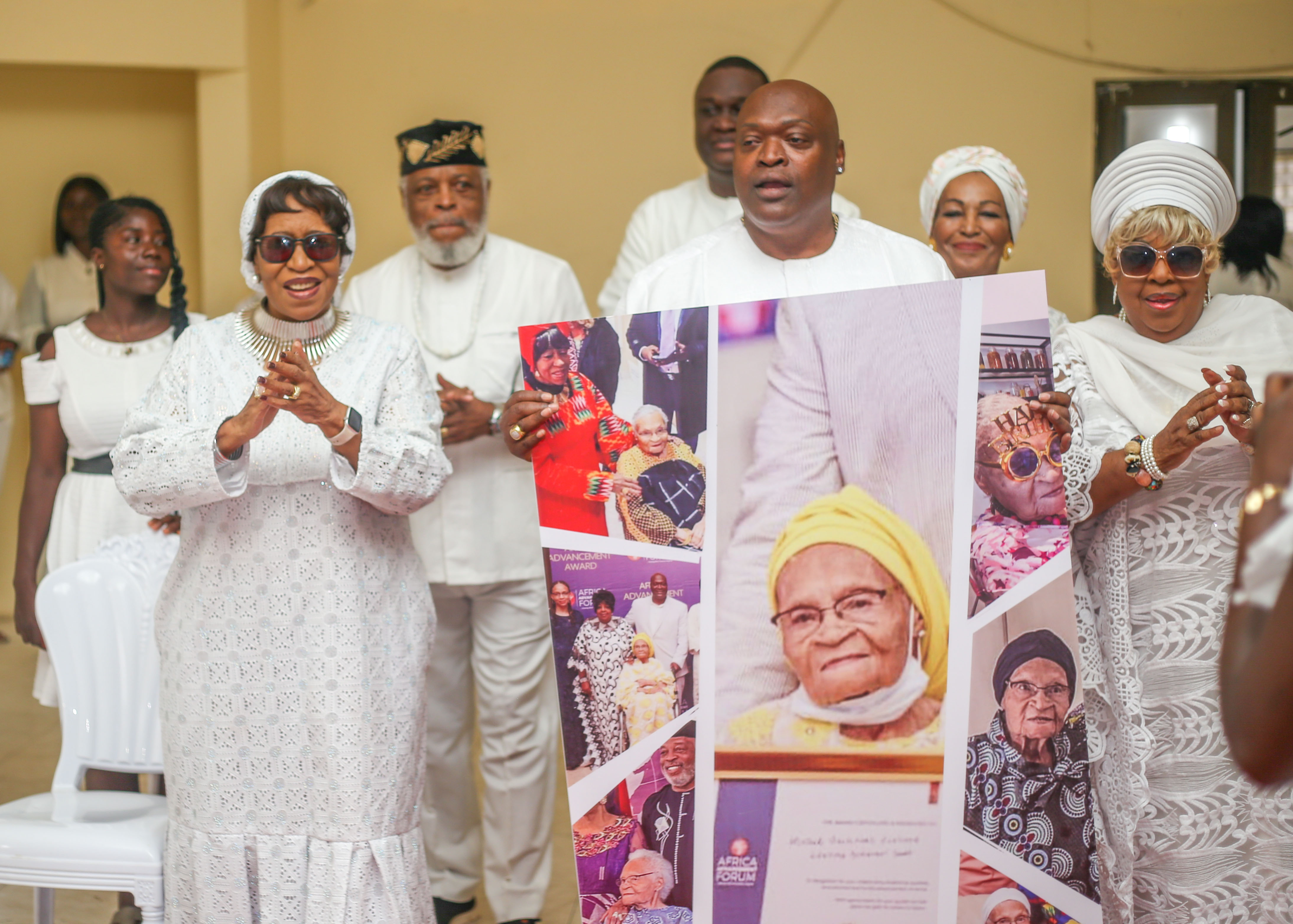 2 (12 of 336) 2 (12 of 336)